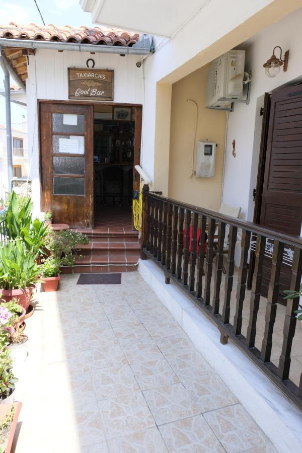 Taxiarchis Apartments Скиатос Экстерьер фото