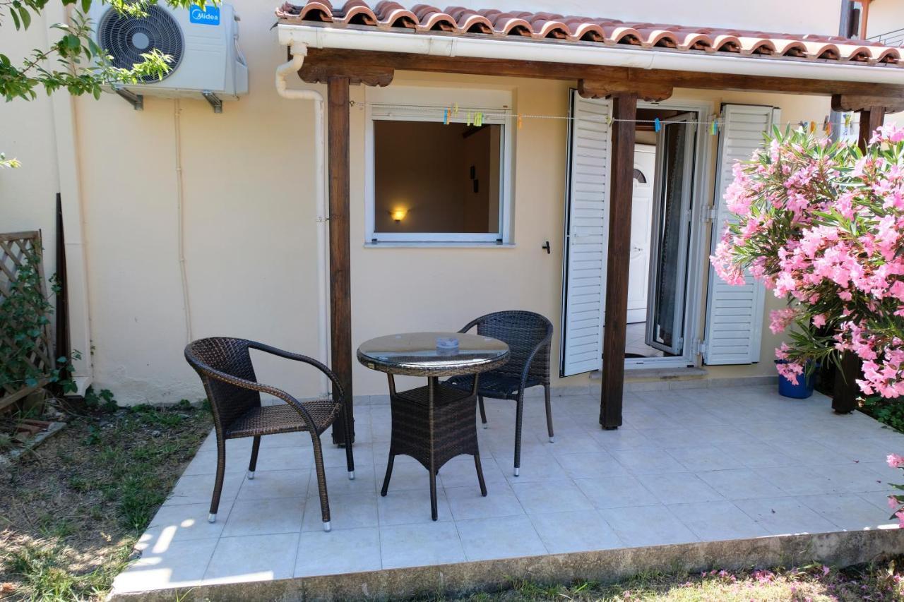Taxiarchis Apartments Скиатос Экстерьер фото