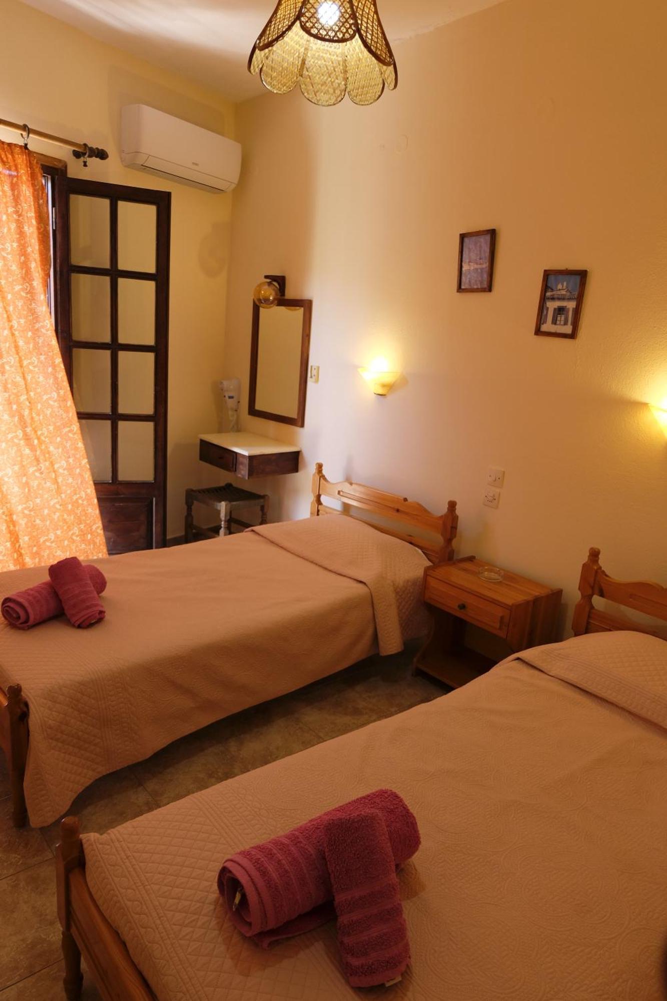 Taxiarchis Apartments Скиатос Номер фото